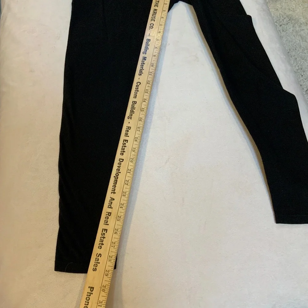 Jockey Black M leggings Gym Active Athleisure Minimalist Monochrome Pickleball